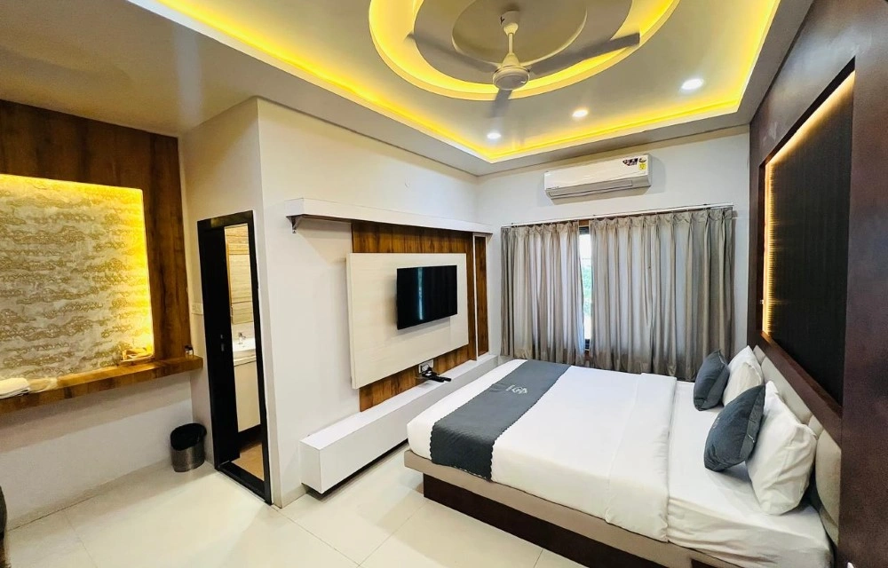 Hotel Madhur-image