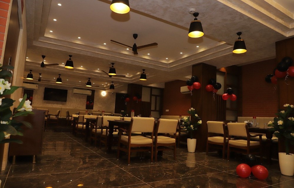 Hotel Madhur