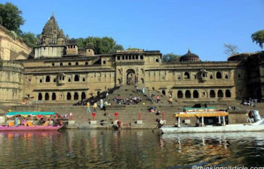 Maheshwar - 67 km
