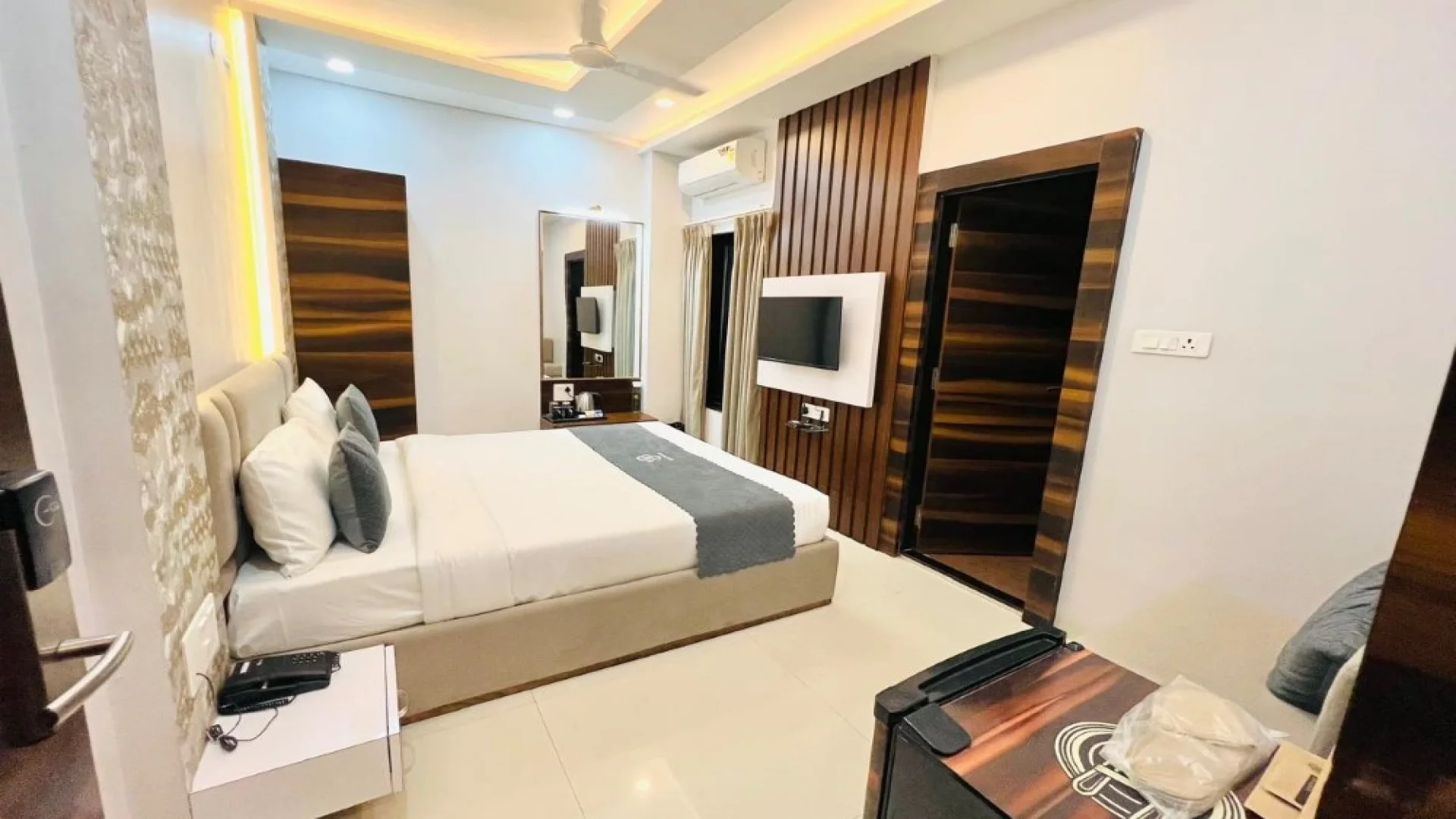 Hotel Madhur